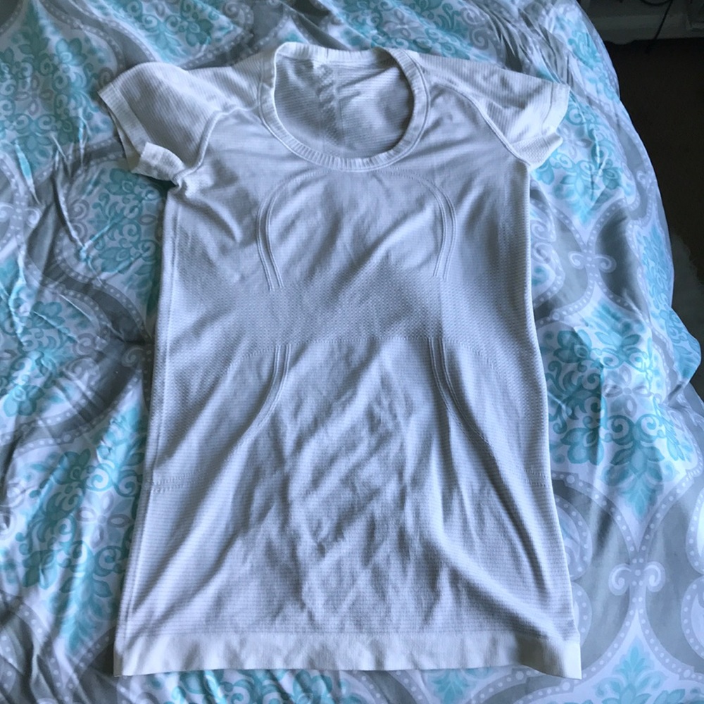Lululemon top